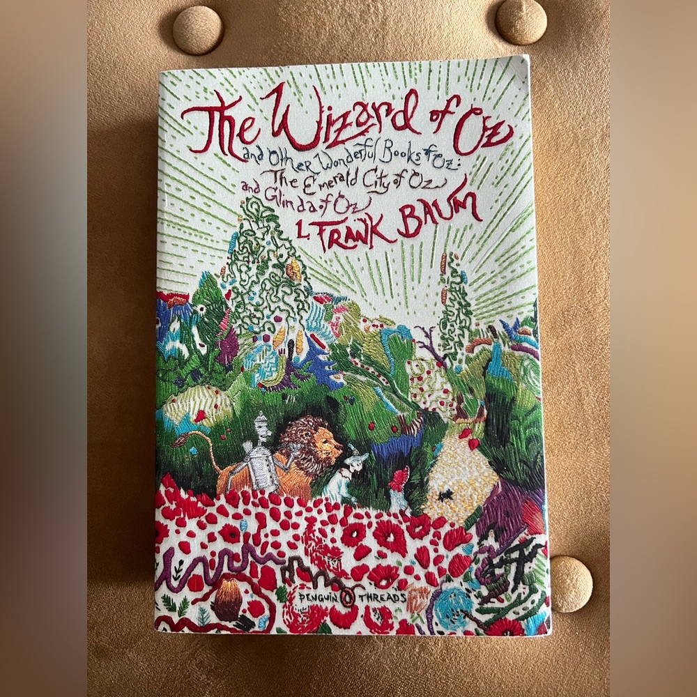 The Wizard of Oz Illustrated Book